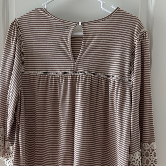 New Directions Brown Striped Blouse with Lace Trim - Picture 5 of 5